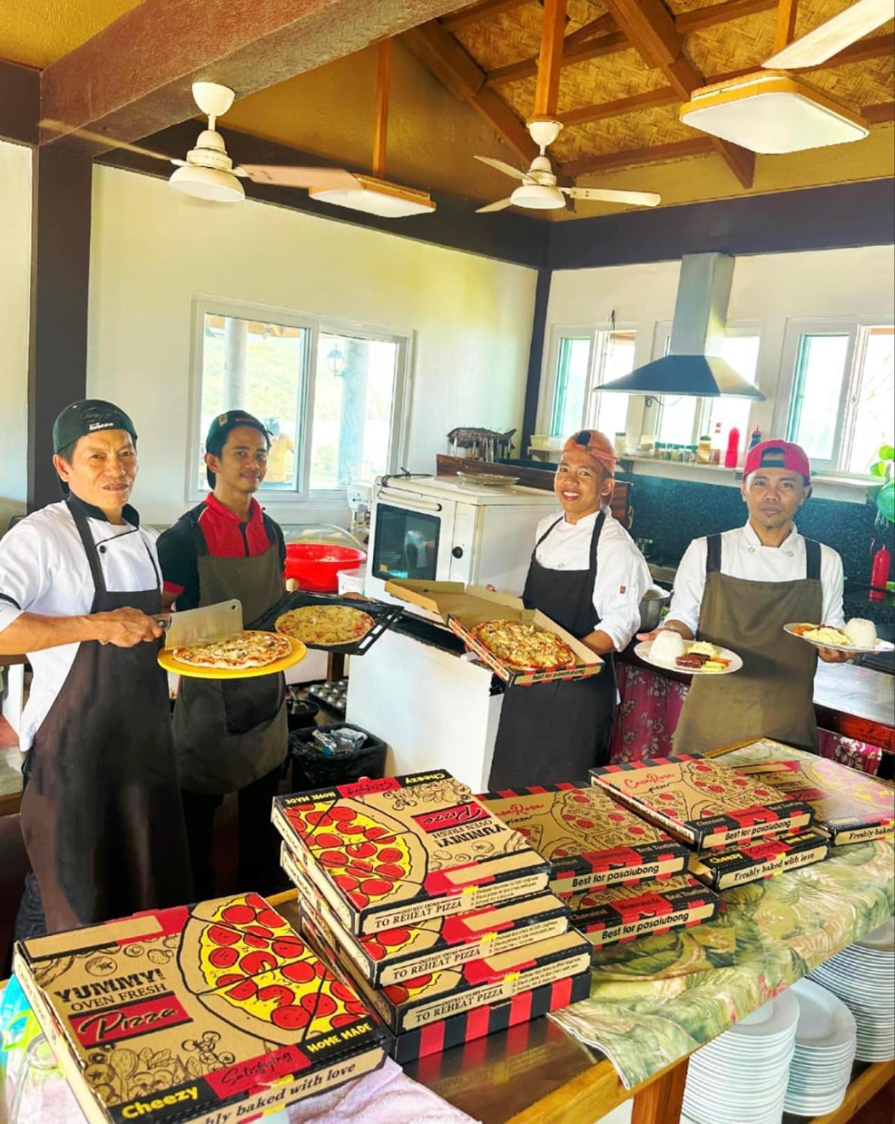 Casa Rosa Inn And Restaurant タイタイ エクステリア 写真