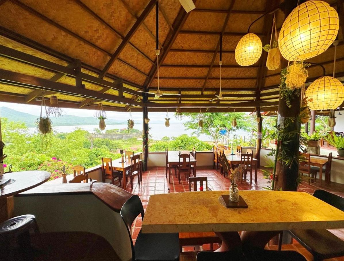 Casa Rosa Inn And Restaurant タイタイ エクステリア 写真